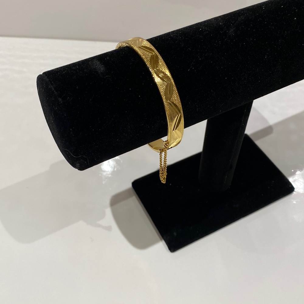 Vintage gold plated 18k Bangle